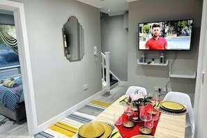 Dinning Table 