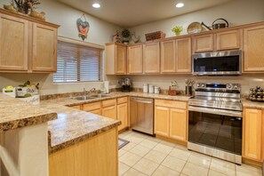 Full Kitchen