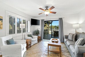 109 Island Club | Living Room - 109 Island Club | Living Room