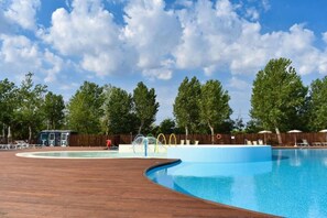 Holiday Home Swimming Pool