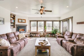 Living Room | Fireplace | 1st Floor