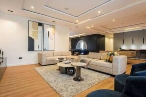 Living Area (2)