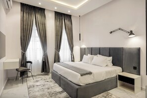 Bedroom 2 with King Size Bed