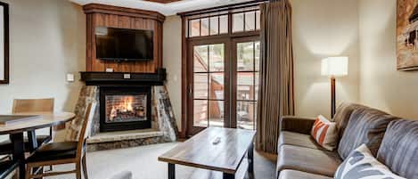 Furniture, Indoors, Living Room, Couch, Table