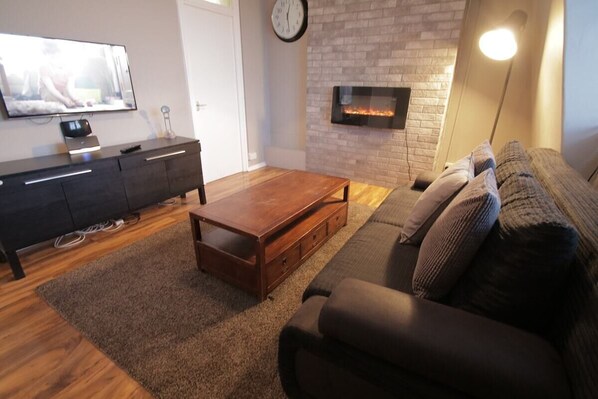 Living Room / Lounge