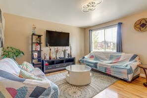Living Room | Smart TV | Free WiFi | 1st Floor