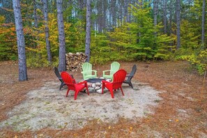 Fun Cozy Fire Pit area.