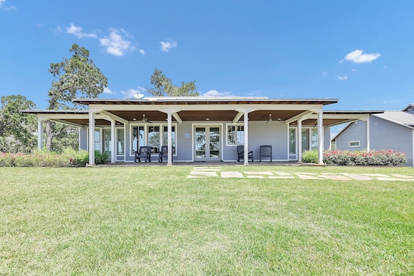 1 - Main Heron Exterior