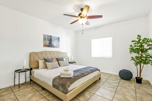 Feel at home in this cozy bedroom, where the king bed and fresh sheets help you enjoy a great night’s sleep.