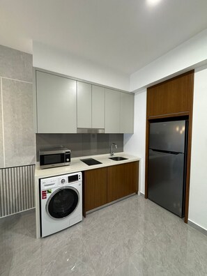 Kitchen, Washing Machine, MicroOven & Fridge