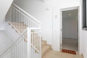 Middle Views Entrance (1)