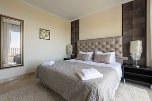 Las Palmeras Bedroom (1)