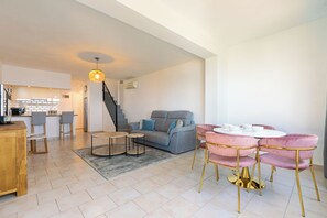 Doña Lola Living Area (1)