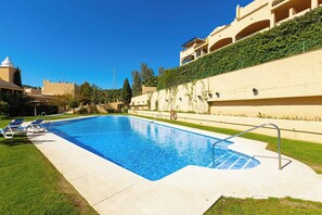 Zen Santa Maria Pool (3)