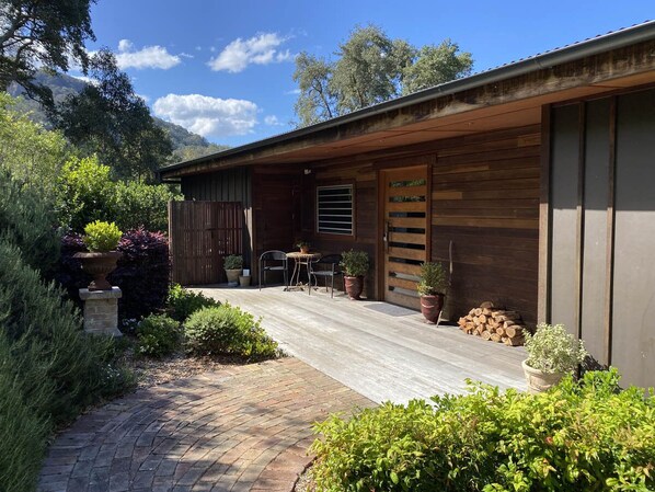Welcome to Bird's Nest luxury villa