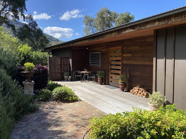 Welcome to Bird's Nest luxury villa