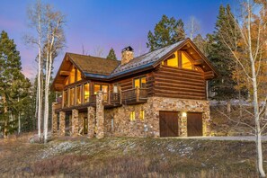 Double Eagle Lodge