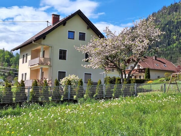 Extérieur maison de vacances [été]