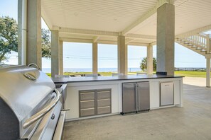 Outdoor Kitchen | Furnished Patio | Ocean Views