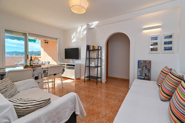 Living-dining room