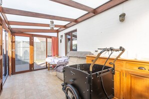 Entrance / Reception