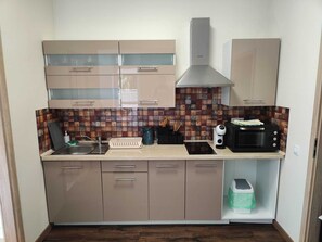 Sonata - Kitchen (2)