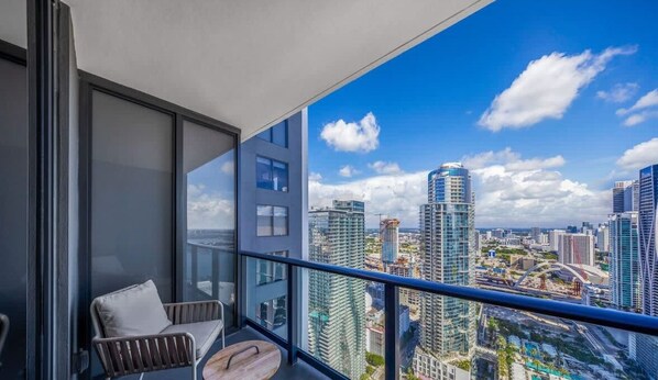 Balcony: Miami Skyline view