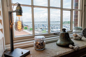 The marina and a beauitful view of Portsmouth is just outside the windows