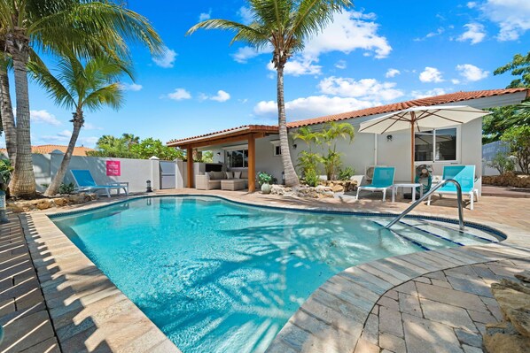 Charming 3 bedroom home with private pool