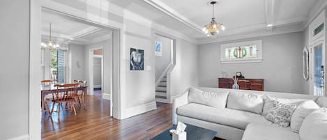 Curl up in the elegant living room & stream your favorite movies