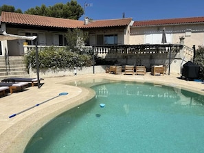 Vue sur piscine