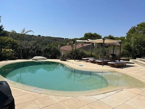 Vue sur piscine