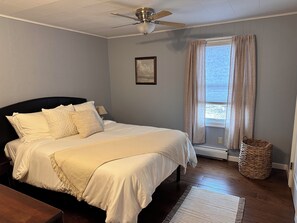 Queen bedroom