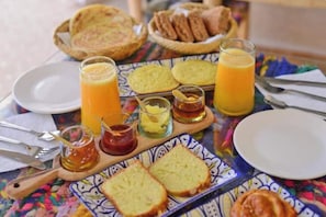 Breakfast meal