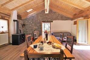 Autumn, Dining Room, Spring, Summer