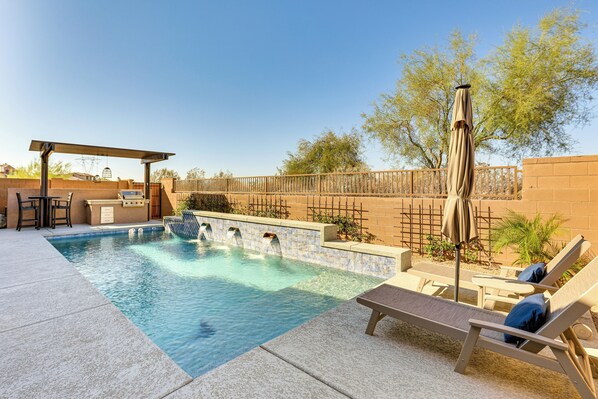 Goodyear Vacation Rental | 3BR | 2.5BA | 2,125 Sq Ft | 4 Steps Required