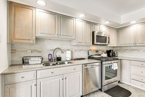 Kitchen | Dishwasher