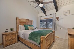Master Bedroom (1)
