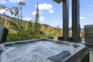 Bain à remous extérieur