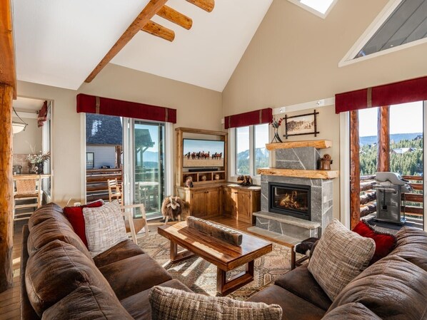 Home Decor, Architecture, Building, Furniture, Indoors