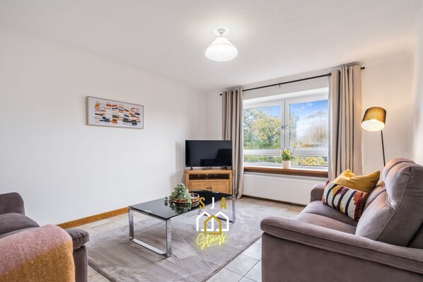 Living Room / Lounge