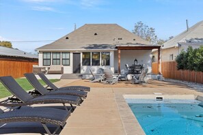 Plunge Pool (10' x 20') w/lounge chairs & outdoor dining area.