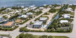 Short canal to the ocean and bay