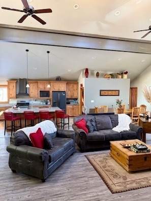 Open living,kitchen,living & dining
With huge beams and floor to ceiling windows