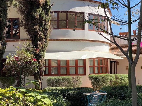Top floor bungalow with incredible views