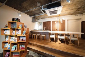 Dining kitchen