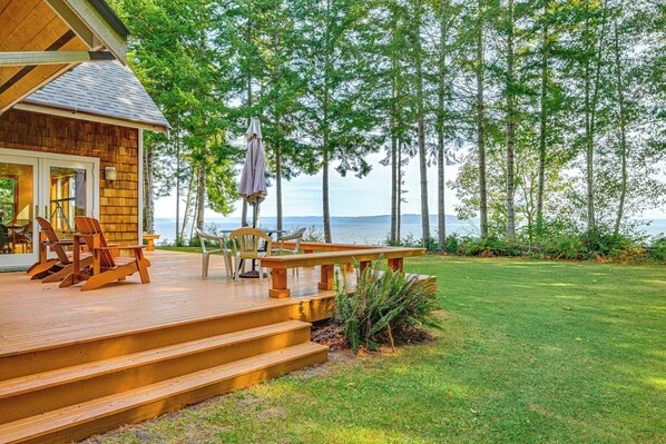 Brinnon Vacation Rental | 4BR | 2.5BA | 2,800 Sq Ft | Steps Required
