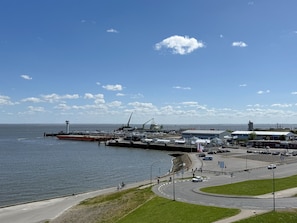 Küchenausblick auf den Fährhafen