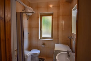 Autumn, Bathroom, Spring, Summer