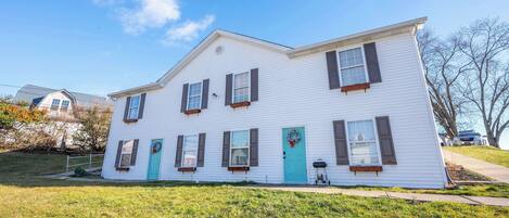 Welcome to Arkstone Retreat Suites!